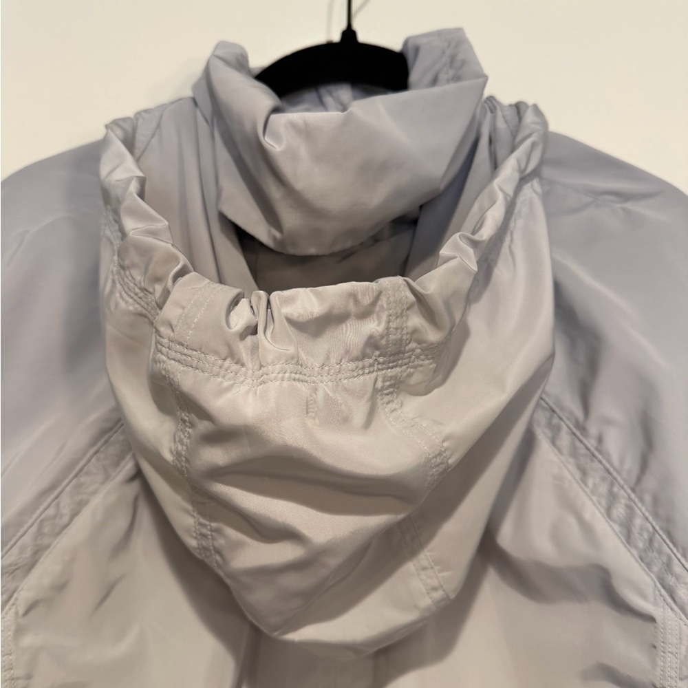 Athleta Solar Wind & Rain Anorak Jacket, Grey/Silver Medium Tall - Picture 8 of 15